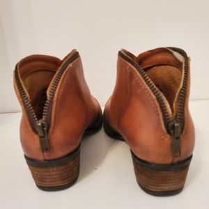 Very Volatile ankle booties